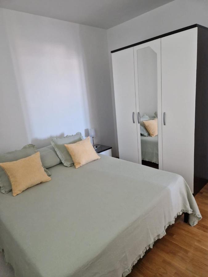 Apartments Sandra Rogoznica  Esterno foto